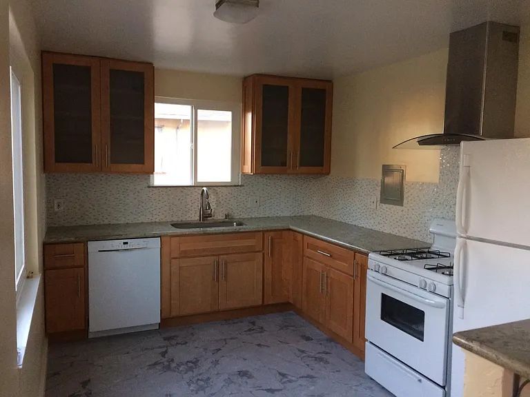 2361 Grande Vista Pl — Photo 10