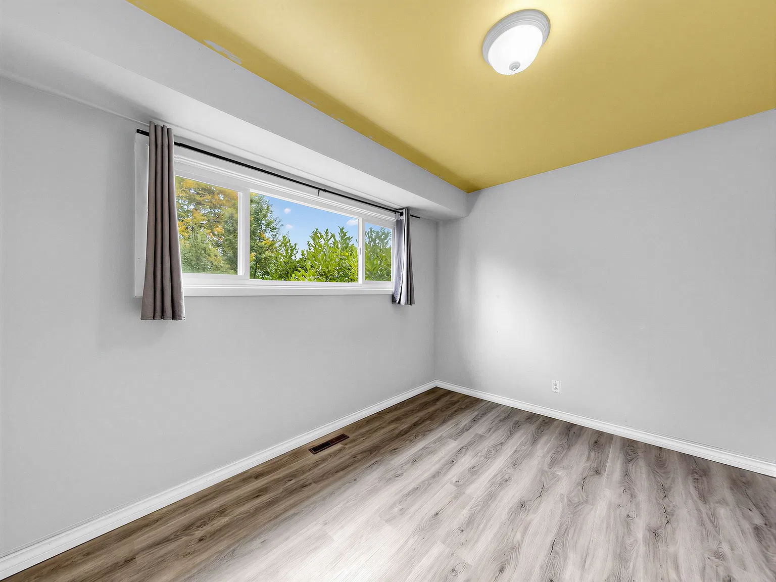 4 bed, 1834 sqft, $3,250 — Photo 2