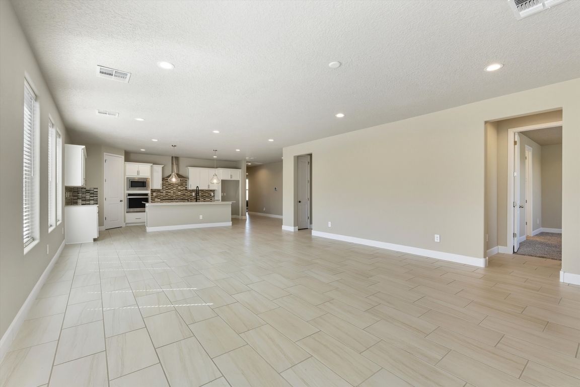 next background image