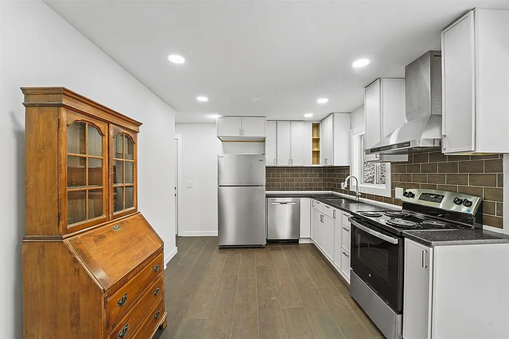 3 bed, 1778 sqft, $2,600 — Photo 3