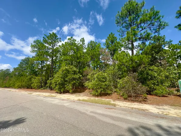 221 Carriage Park Drive, West End, NC 27376