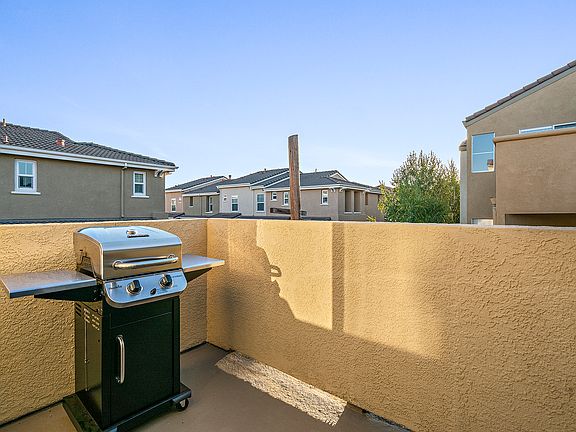 3rd image of 1690 Civic Center Dr APT 206