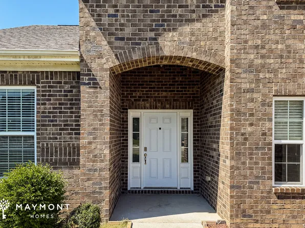 580 Smoky Mountains Dr, Gallatin, TN 37066