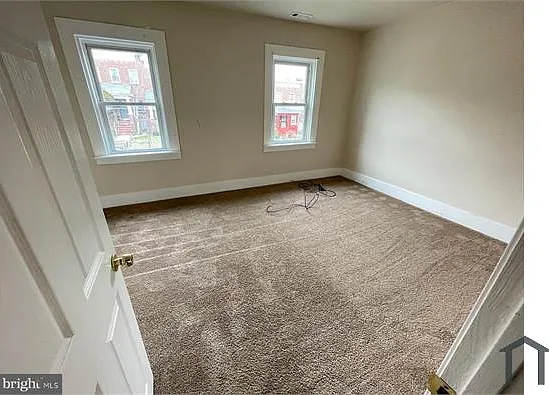 763 N Edgewood St — Photo 7