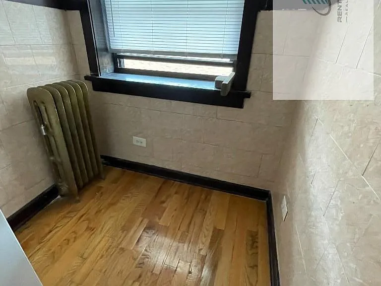4019-27 W Irving Park Rd #4027-305 — Photo 5