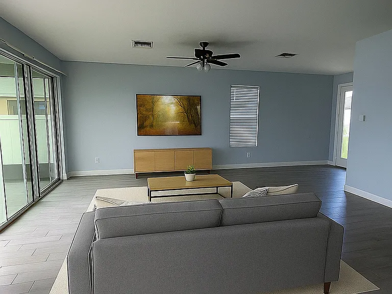 4507 Long Branch Ln — Photo 2