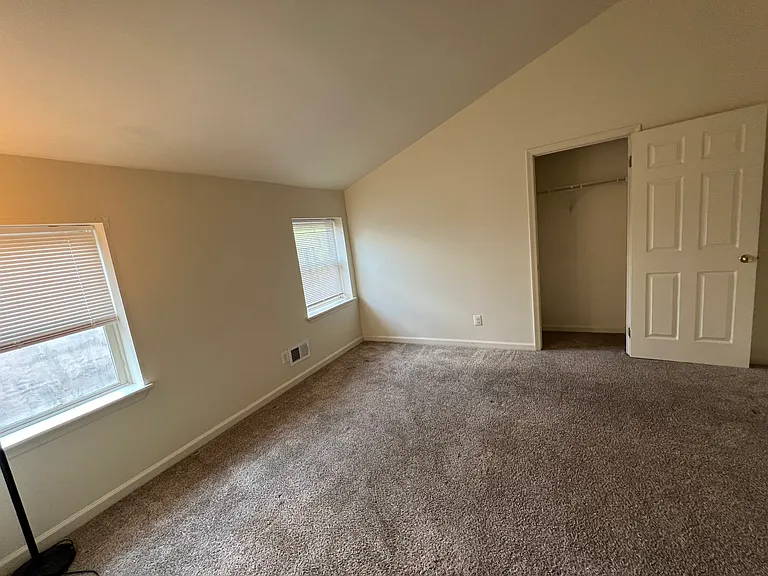 519 N West St #4 — Photo 10