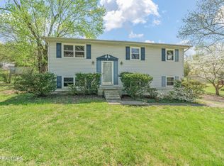 10824 Ashford Dr, Knoxville, TN 37934