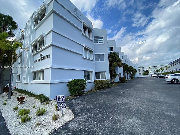 1185 Marseille Dr #103 — Photo 13