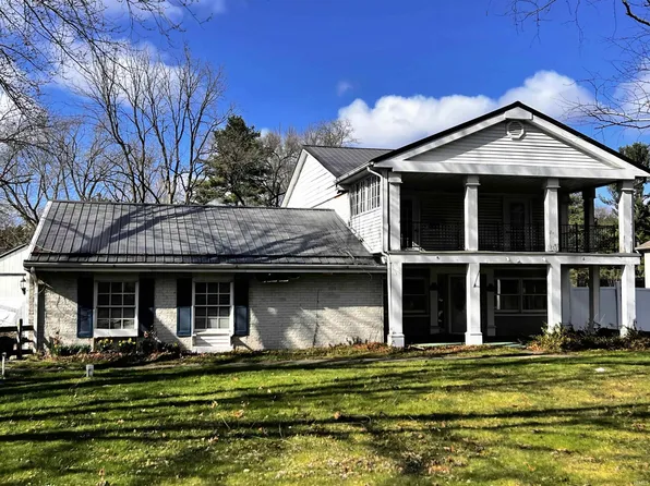 13733 Brick Rd, Granger, IN 46530