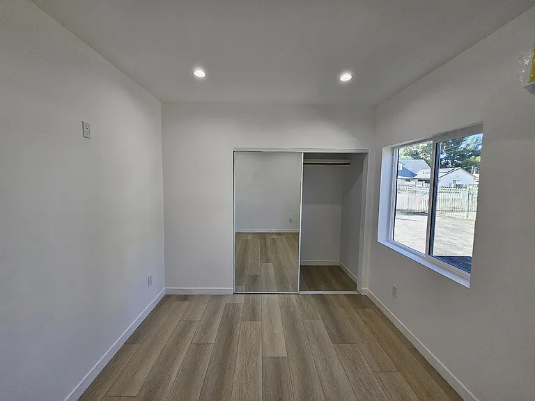 9298 Tamarack Ave #9298 — Photo 8