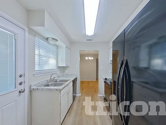 4th image of 4805 Sugar Tree Ct