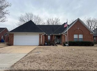 9885 Alexanders Ridge Dr, Olive Branch, MS 38654