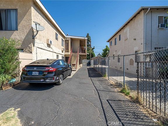 2nd image of 11249 Emelita St