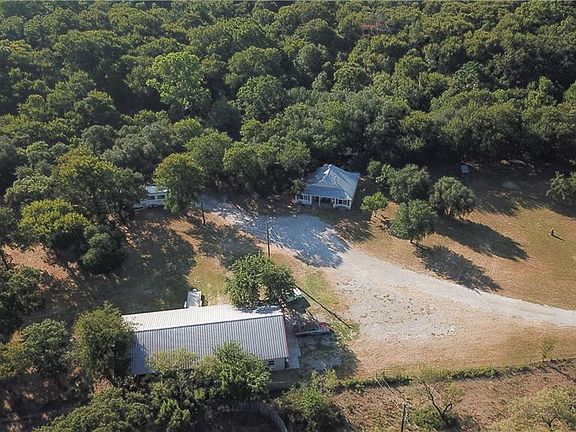 3rd image of 980 Tanglewood Dr