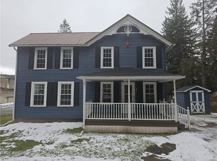 25 Chapel St, Almond, NY 14804