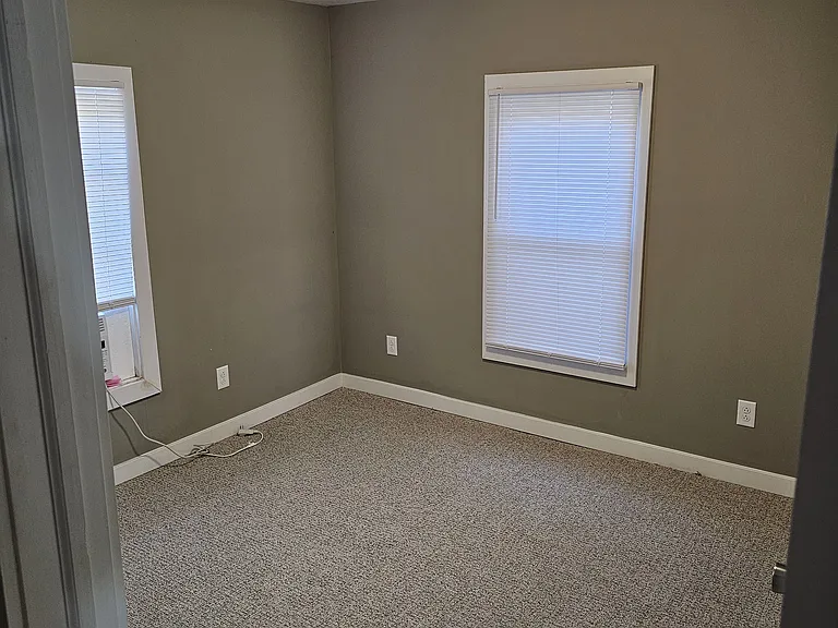 2316 E Cornell Ave — Photo 10