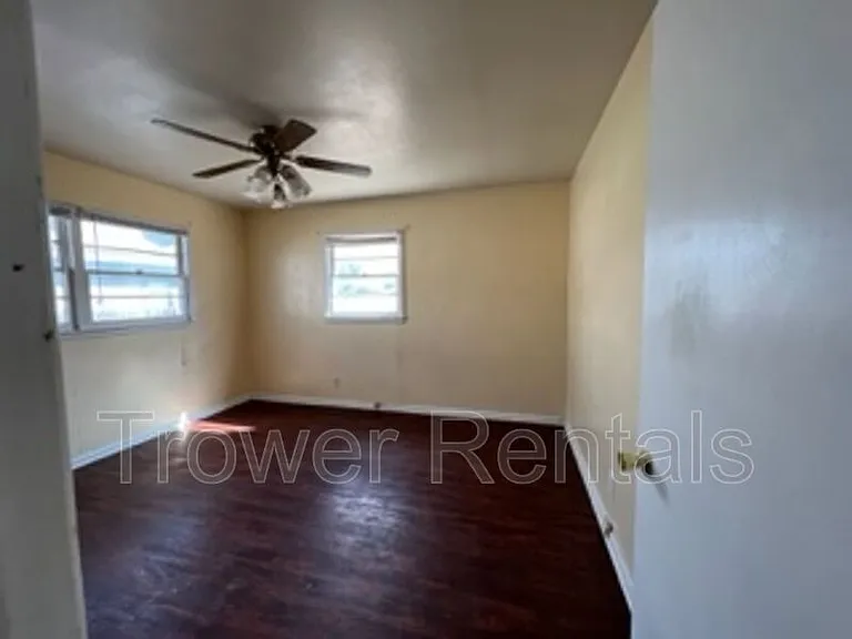 2406 Cambridge St — Photo 18