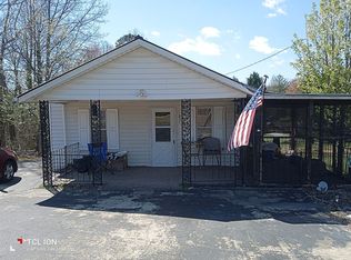 851 N Franklin Rd, Mount Airy, NC 27030