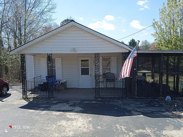 851 N Franklin Rd, Mount Airy, NC 27030