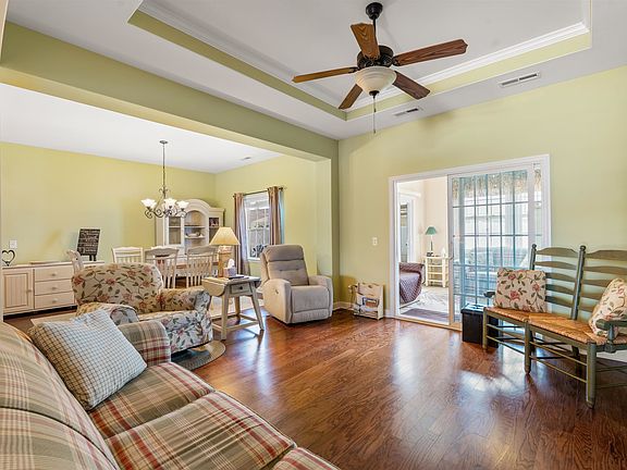 2nd image of 237 Cloverleaf Dr.