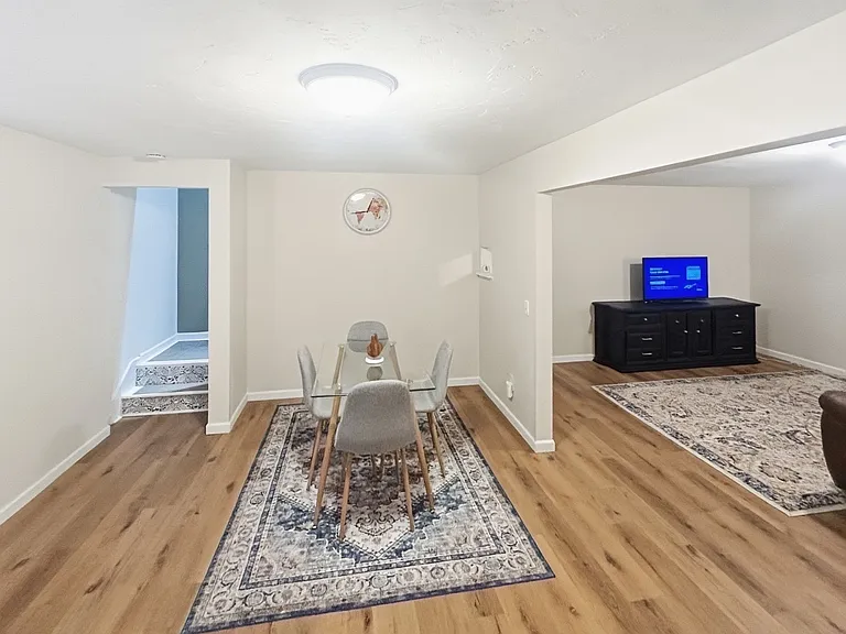 2405 W Elizabeth St — Photo 24