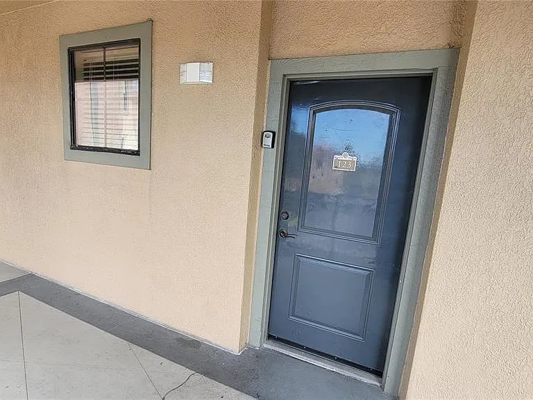 914 Charo Pkwy #123 — Photo 1