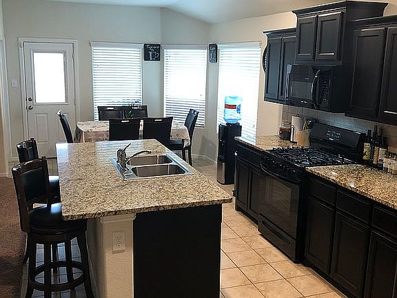 Kitchen & Dining Room