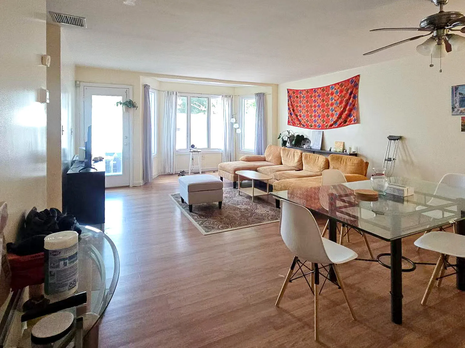 3 bed, 2.5 bath, 2000 sqft, $3,949 — Photo 3