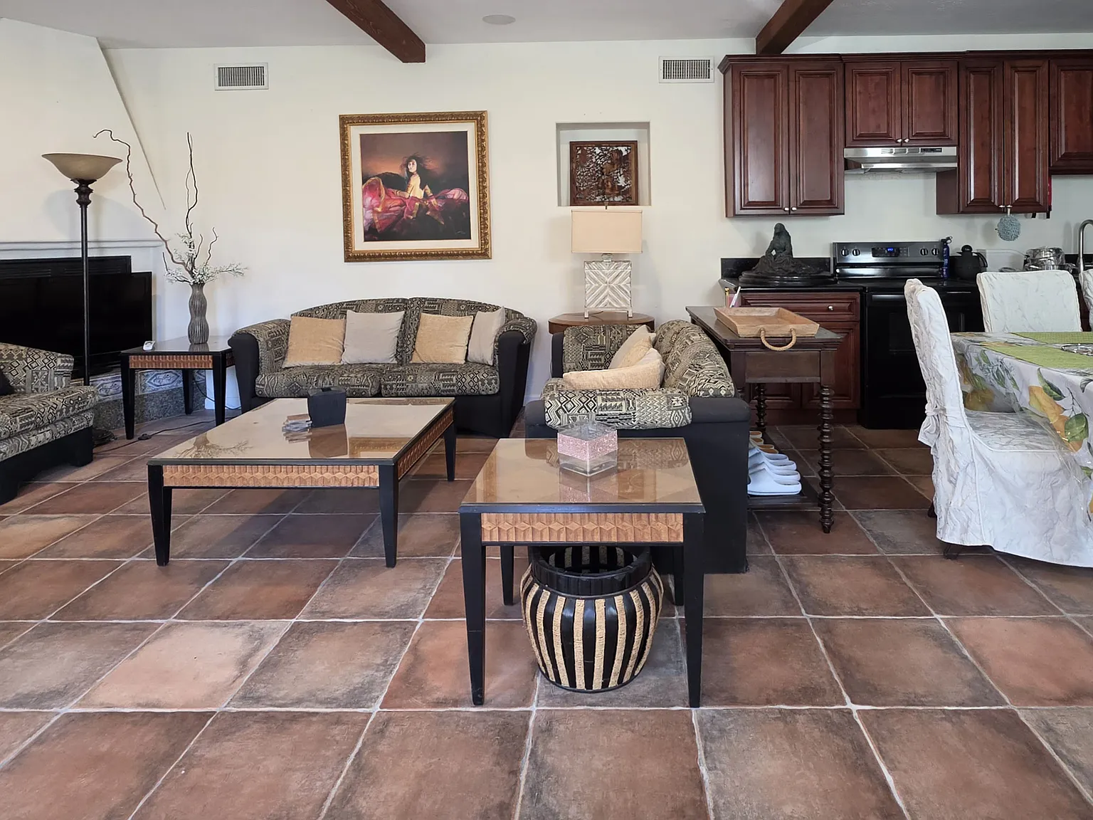 2 bed, 710 sqft, $2,400 — Photo 1