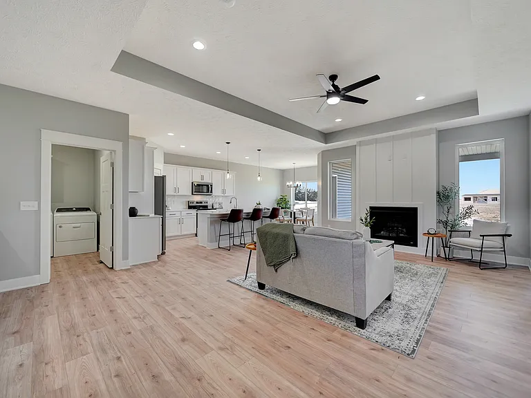 8606 Highview Cir — Photo 5