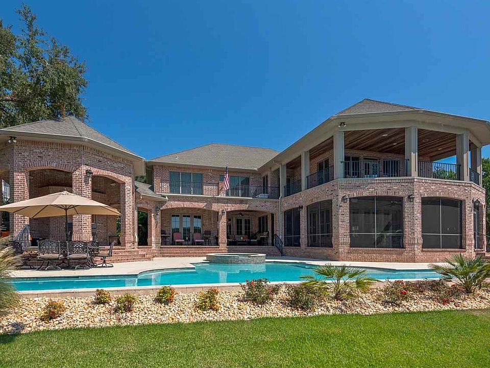 1st image of 99 Chanteclaire Cir