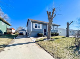 3807 SE 23rd St, Des Moines, IA 50320