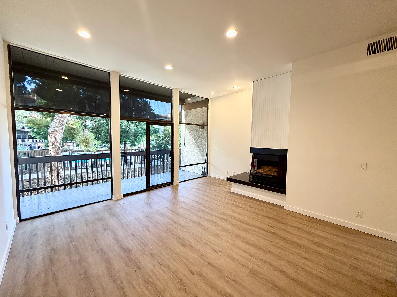 1 bed, 926 sqft, $2,950 — Photo 1