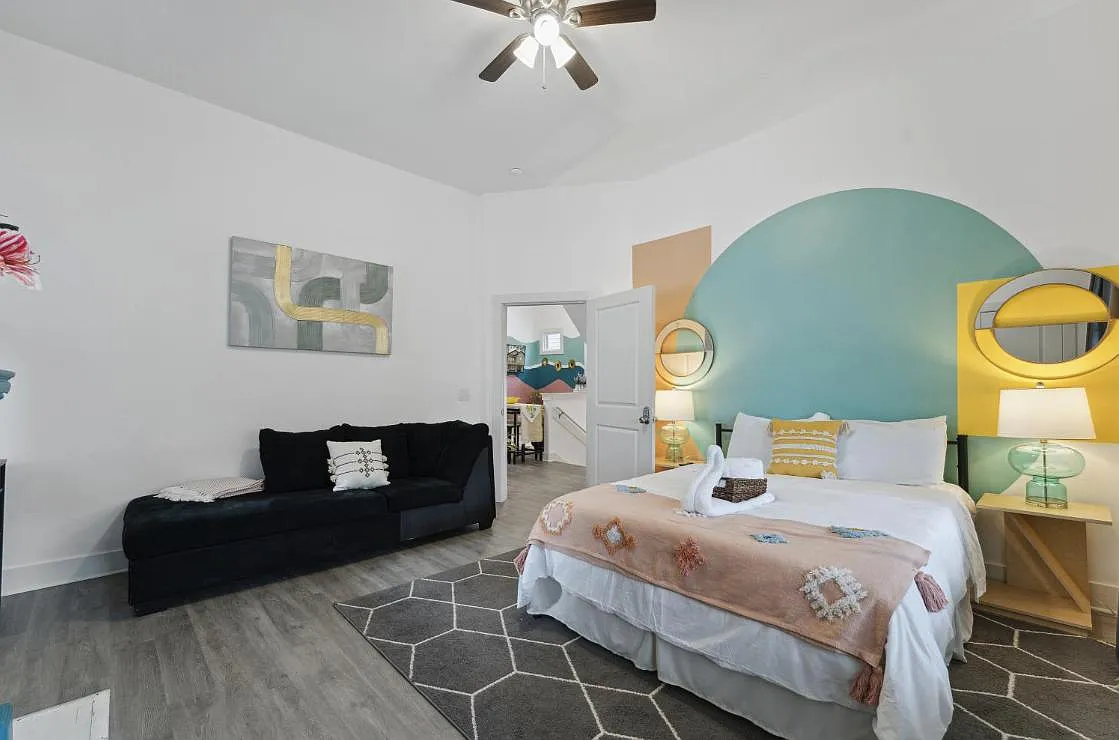 3 bed, 1250 sqft, $2,850 — Photo 4