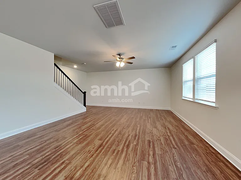 174 Larragan Dr — Photo 7
