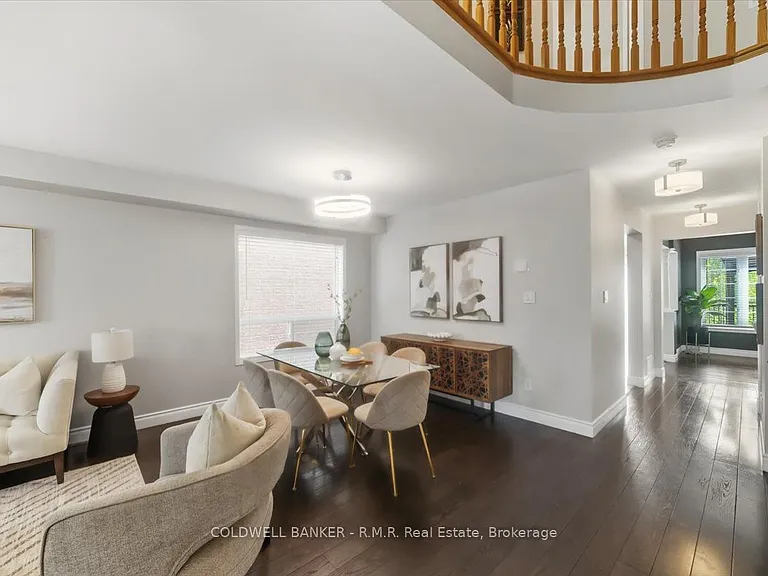 45 Angier Cres — Photo 10