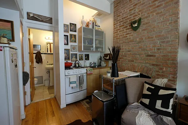 Rented by Keller Williams NYC | media 39