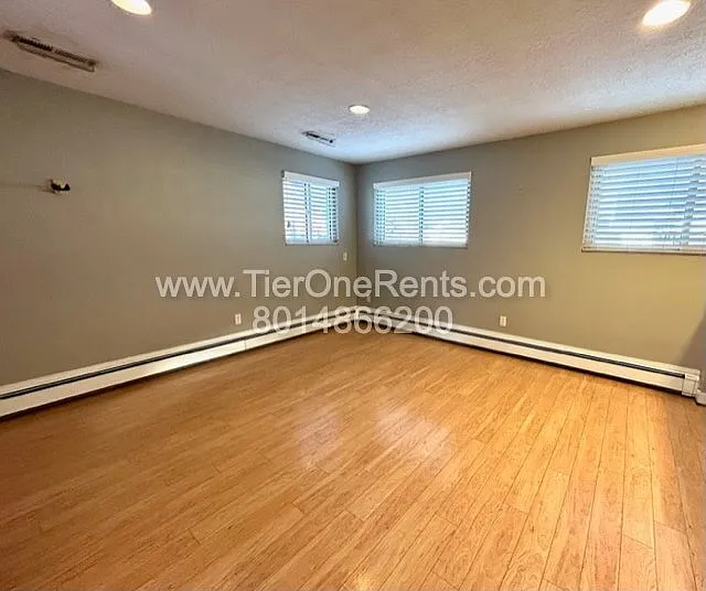 395 E Truman Ave — Photo 15