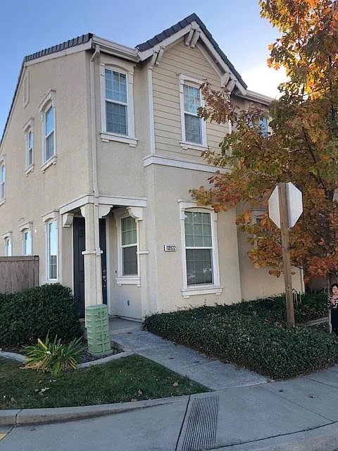10922 Stourport Way photo 1