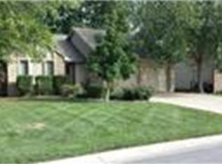 3911 SW Linden Ln, Lees Summit, MO 64082