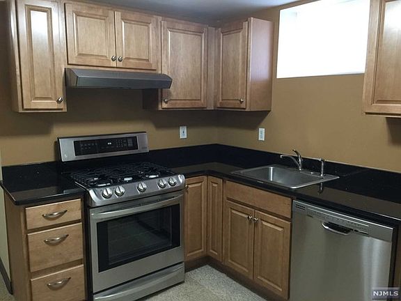 4th image of 25 N Willow St #G