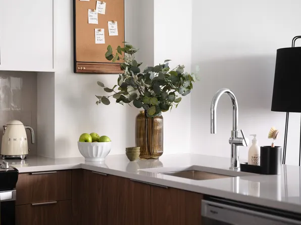 33 Hudson Street image 2 of 19