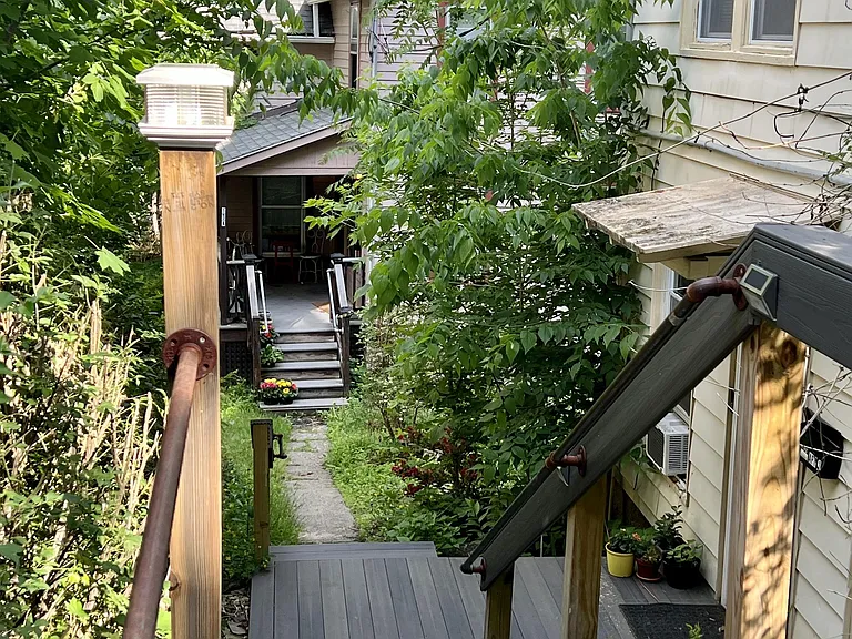 134-138 E Spencer St — Photo 1