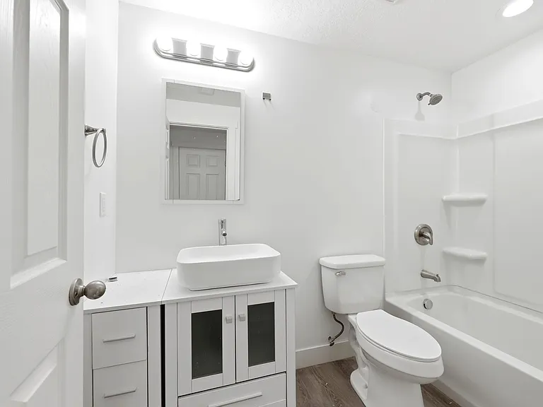 153 W Silver Springs Dr — Photo 24