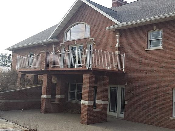 3rd image of 616 County Road 1100 N