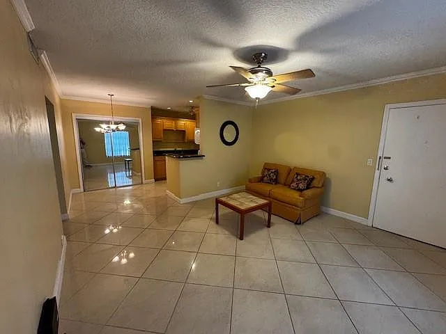 2171 NE 66th St #801 — Photo 3