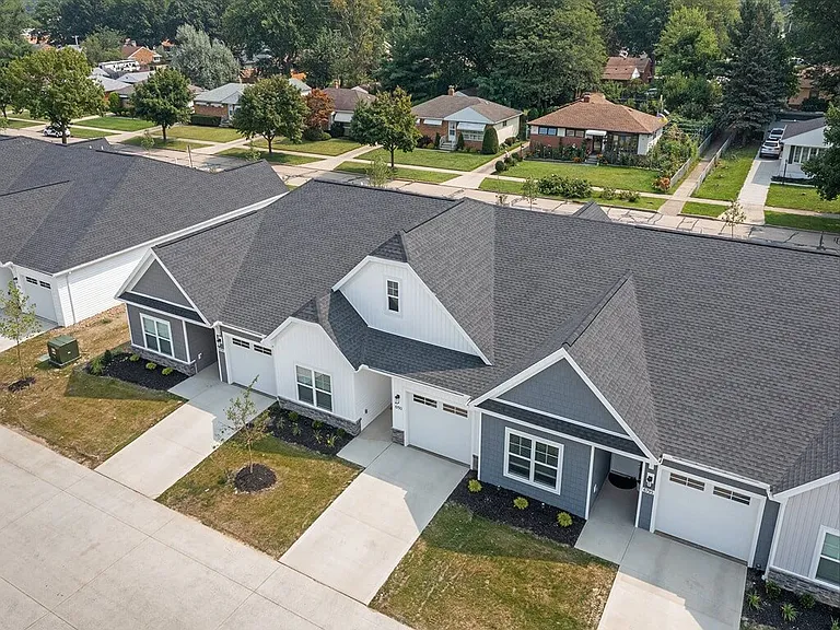 The Villas at Maplewood — Photo 15