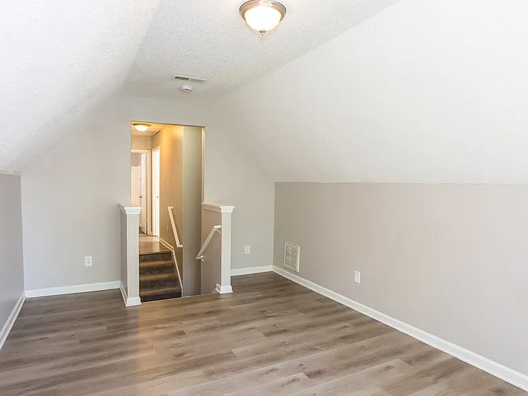 1431 Nature Pl — Photo 16