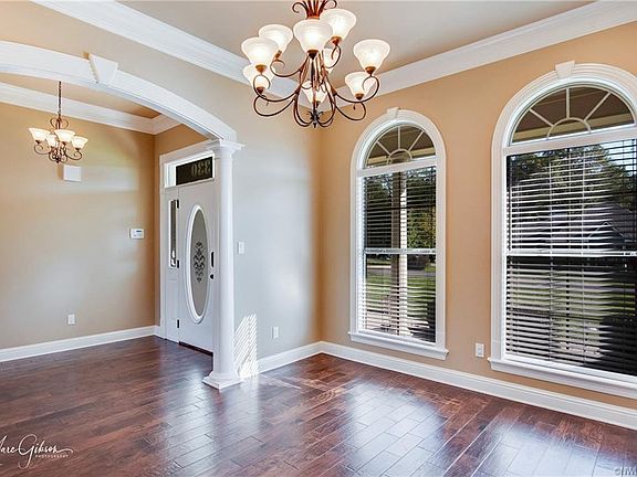 4th image of 330 Leigh Ln